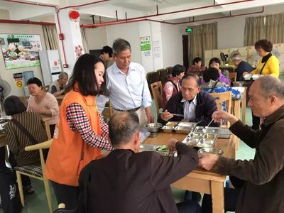 福利！金灣又一居家養(yǎng)老服務(wù)站揭牌！設(shè)備齊全！在家門口就能享受這些服務(wù)